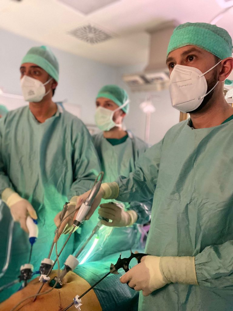 Dott. Daniele Vitelli intervento in laparoscopia